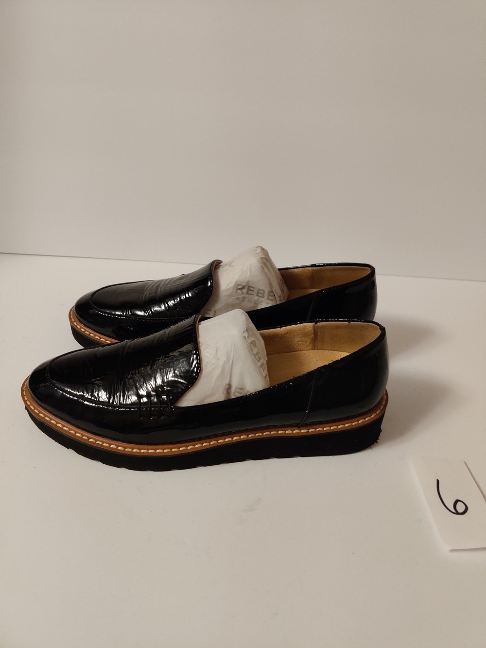 Naturalizer Black Patent Leather Slip-On Loafers 7.5 - Picture 3 of 5